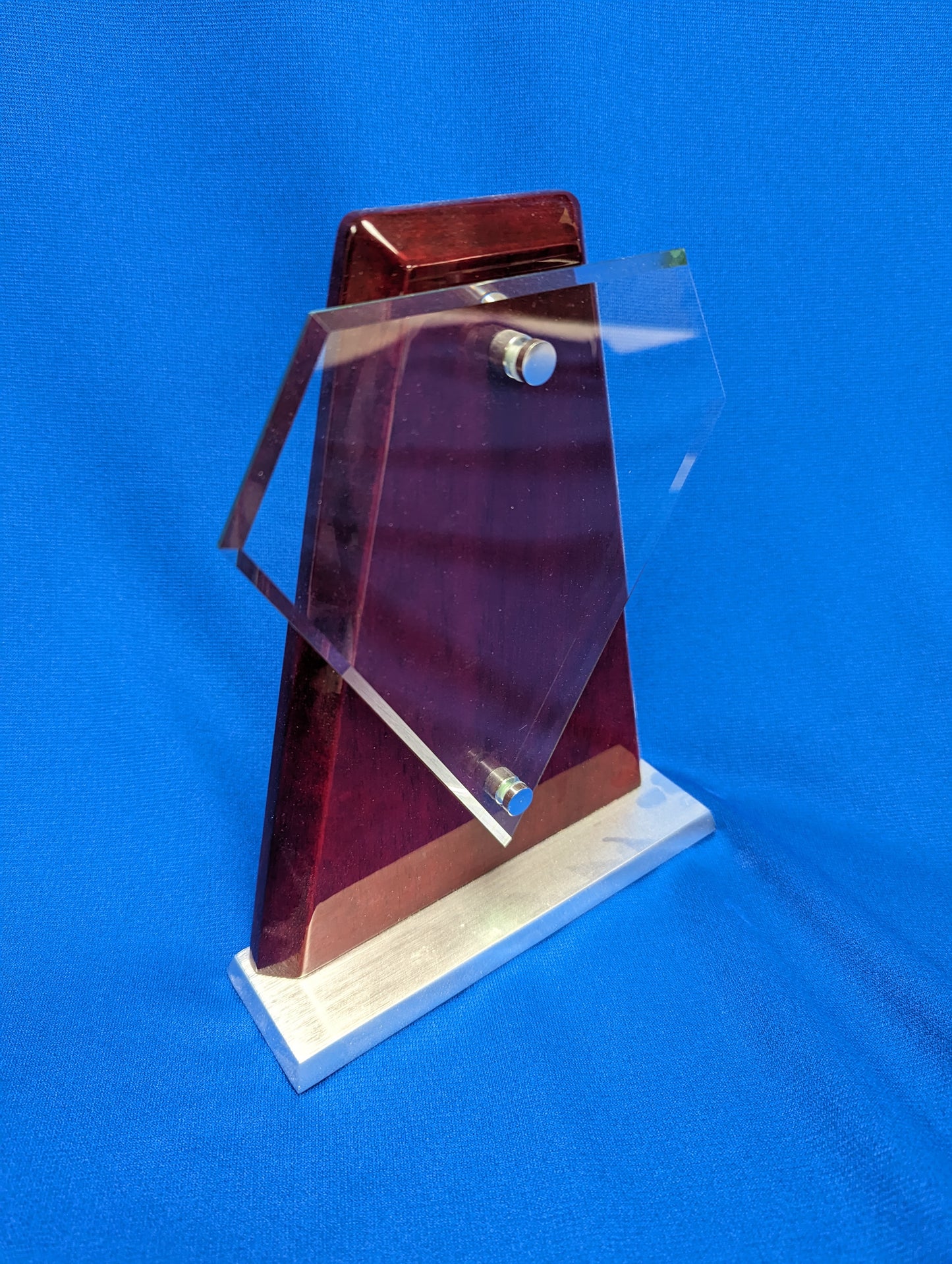 Arrow Glass on Rosewood Finish
