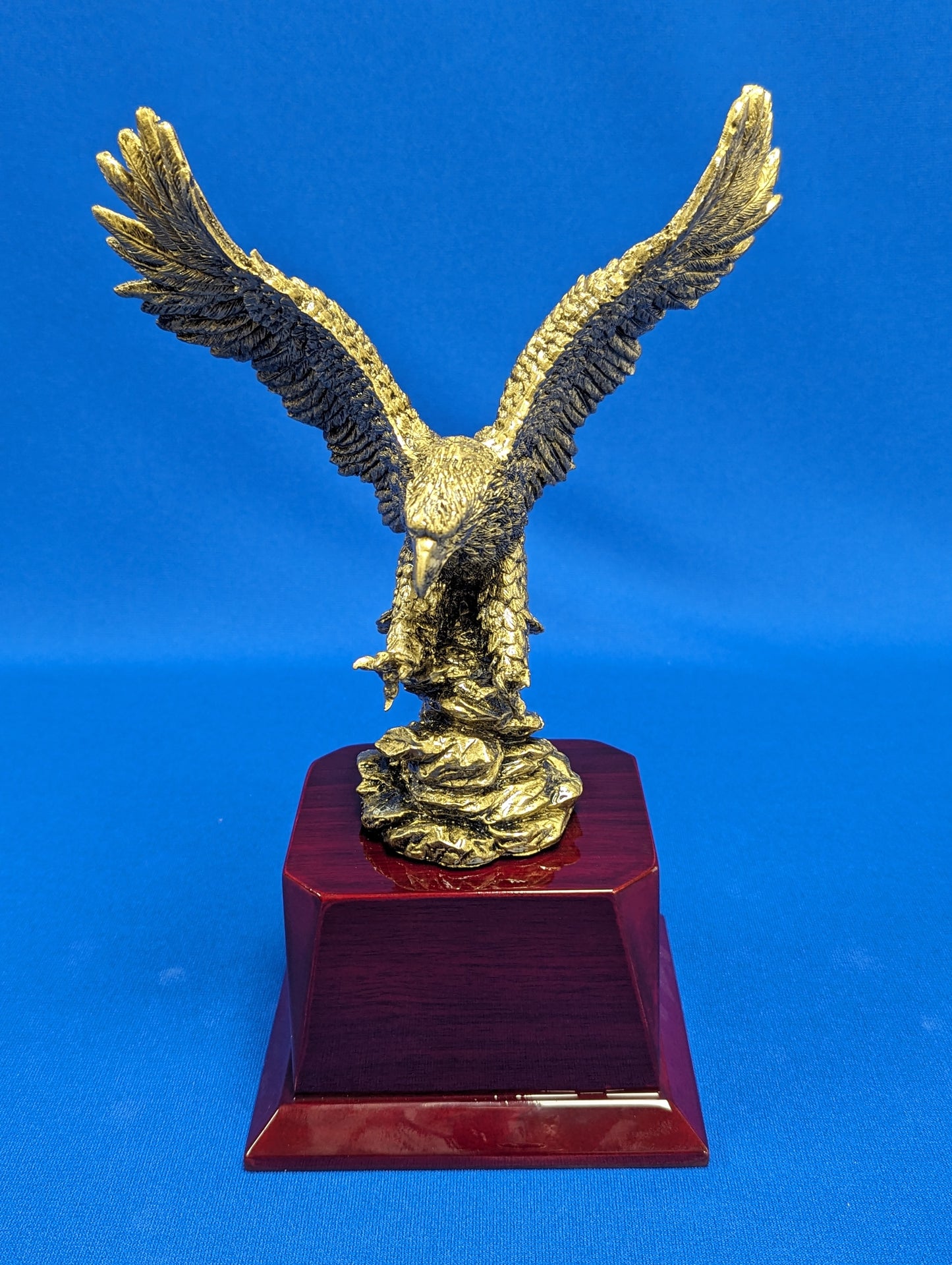 Eagle Landing on Wood 12" Resin Statue