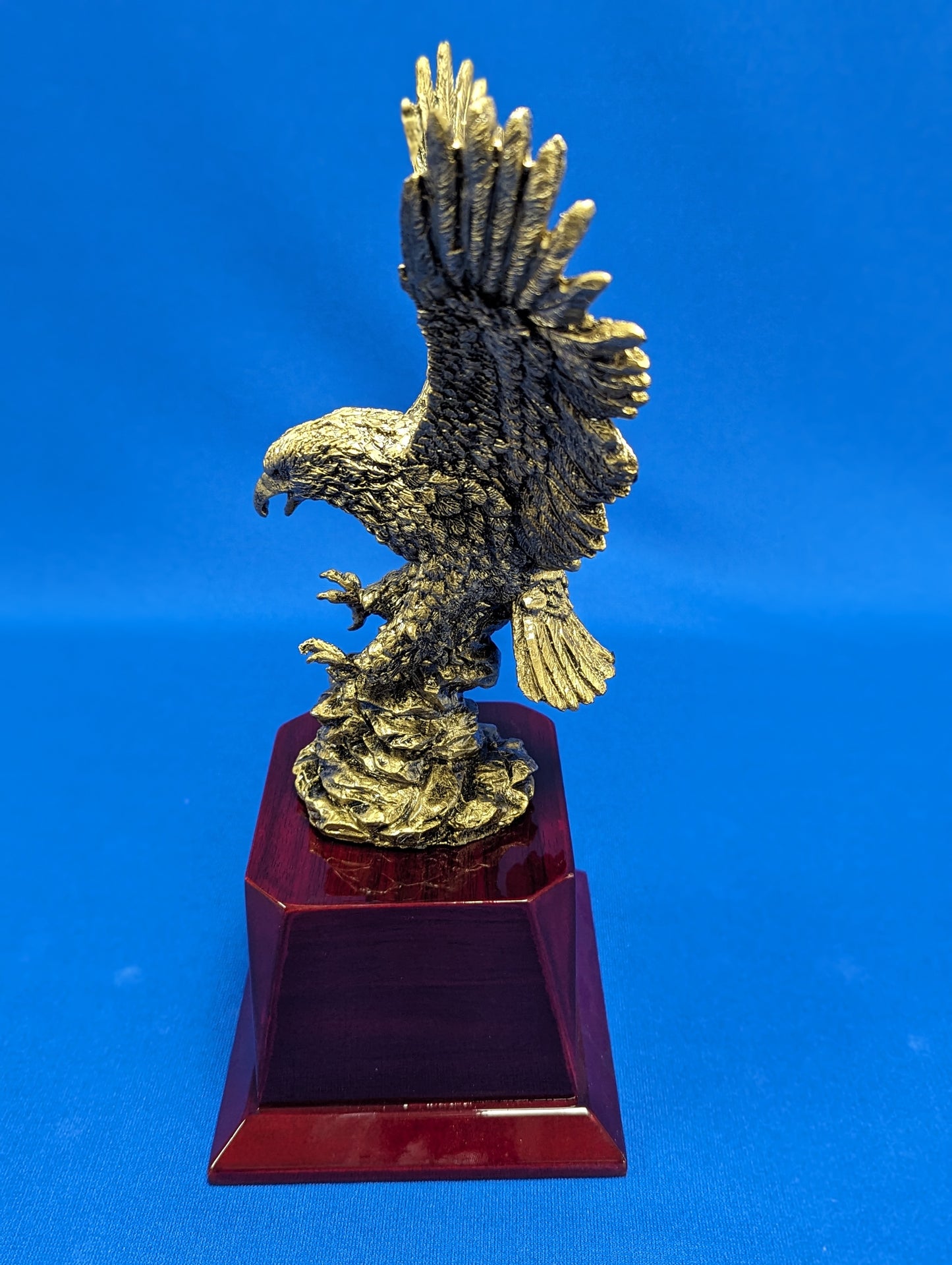Eagle Landing on Wood 12" Resin Statue