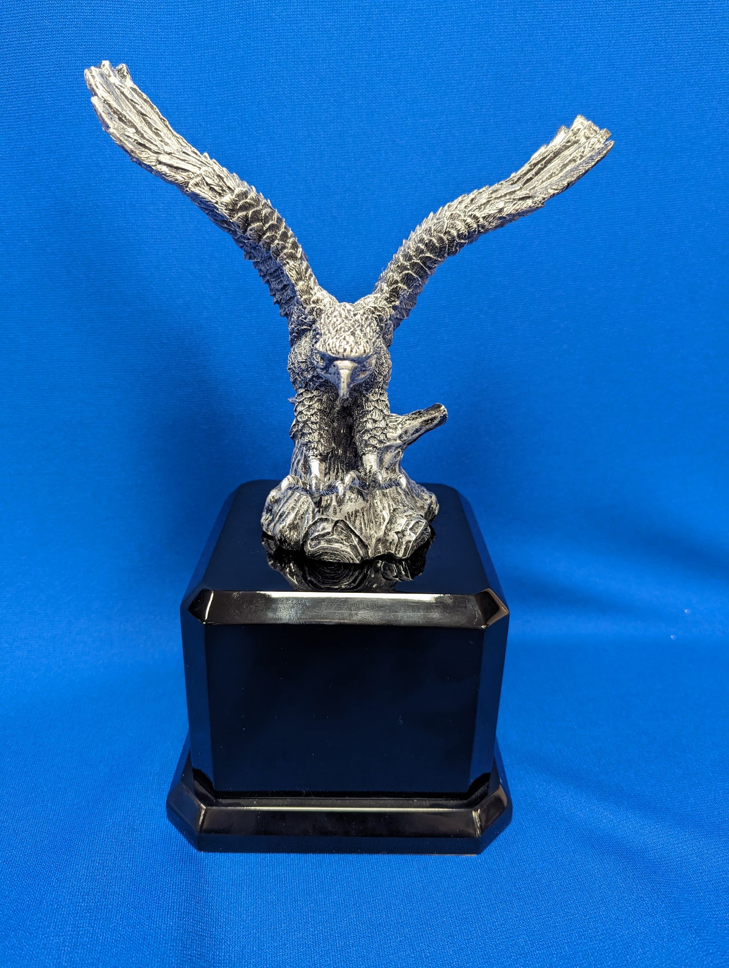 7 1/4 Inch Antique Metallic Silver Eagle